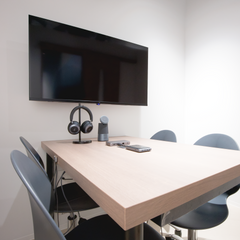 会議室 Meeting Room