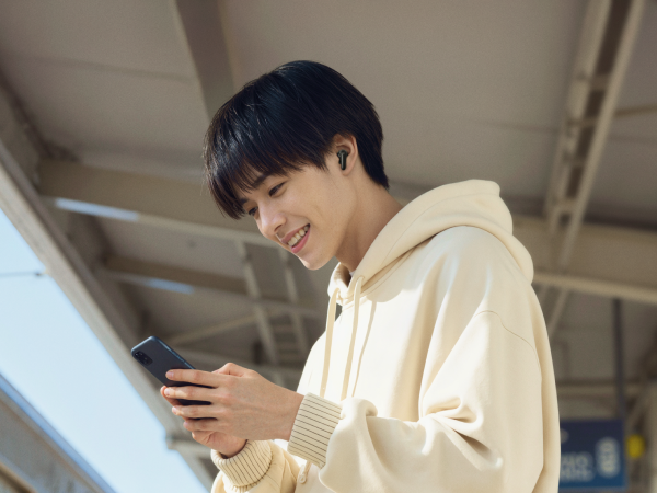 AIによるクリアな音声通話