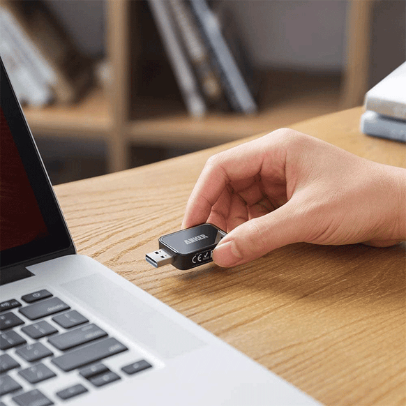 Anker 2-in-1 USB 3.0 ポータブルカードリーダー